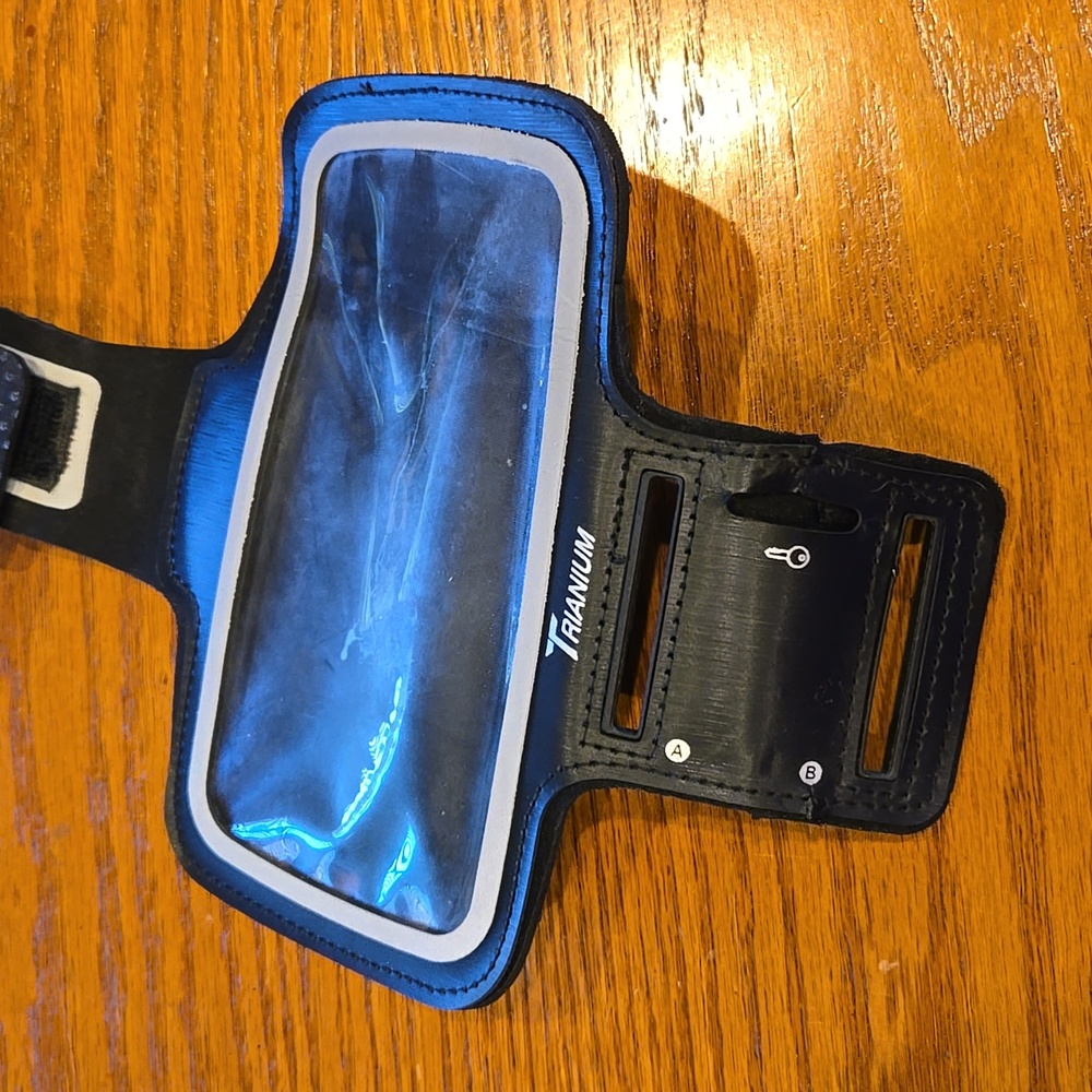 Trianium running/ Walking Armband